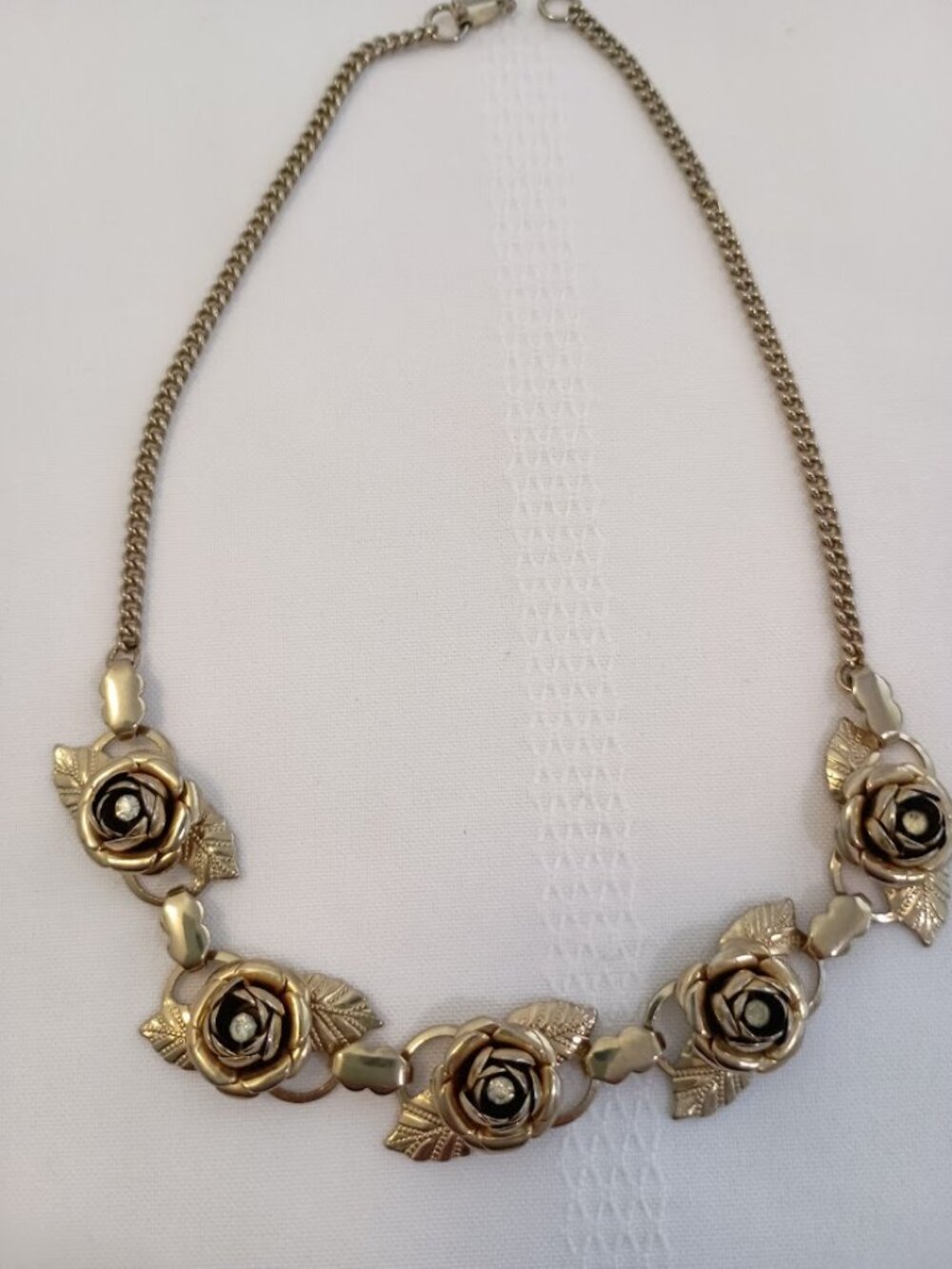 Vintage Gold Tone Choker Necklace with Roses and Leaves